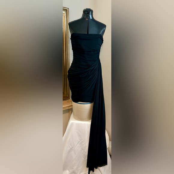 Elliatt Black Strapless Ruched Bodycon Dress w/ Draped Side Sash Size S - Picture 4 of 10